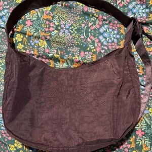 Baggu Medium Crescent-Chocolate Plum